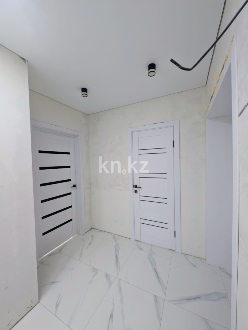 Продажа 3-комнатной квартиры, 97 м² - Продажа жилой и коммерческой недвижимости в Уральске фото 4 из 22