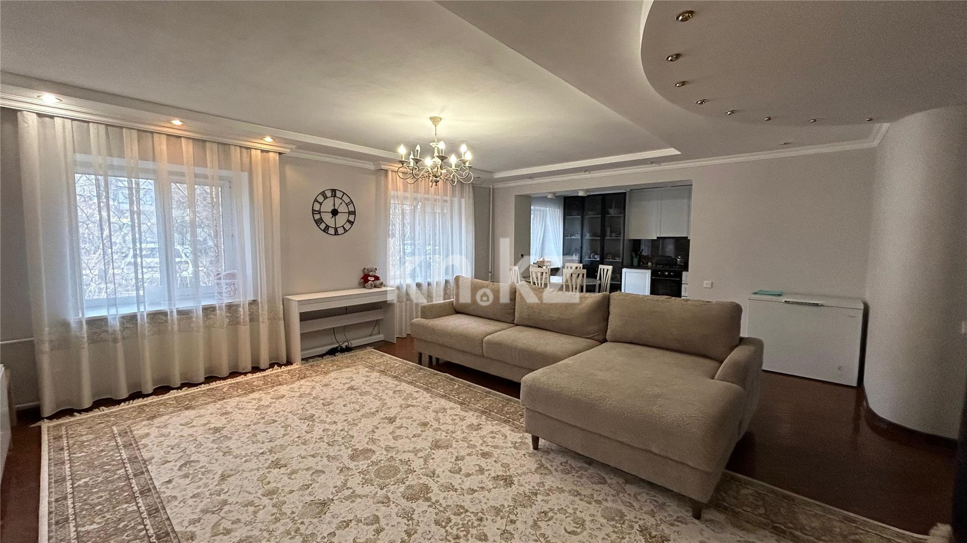 Продажа 4-комнатной квартиры, 137 м², ул. Алиханова - Продажа  четырехкомнатных квартир в Караганде фото 3 из 23