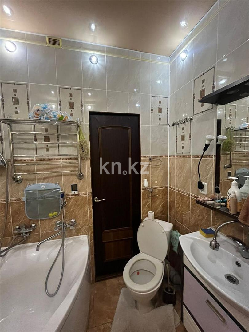 Продажа 7-комнатного дома, 215 м², ул. Сергея Лазо - Аренда квартир помесячно в Уральске фото 27 из 27