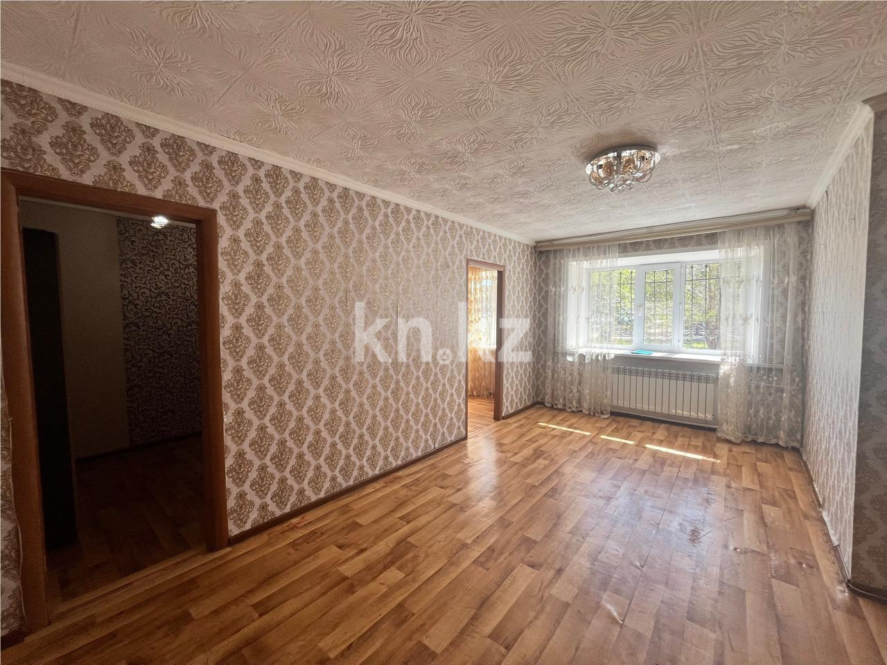 Продажа 2-комнатной квартиры, 43 м², ул. Зелинского - Продажа квартир в Караганде фото 1 из 12