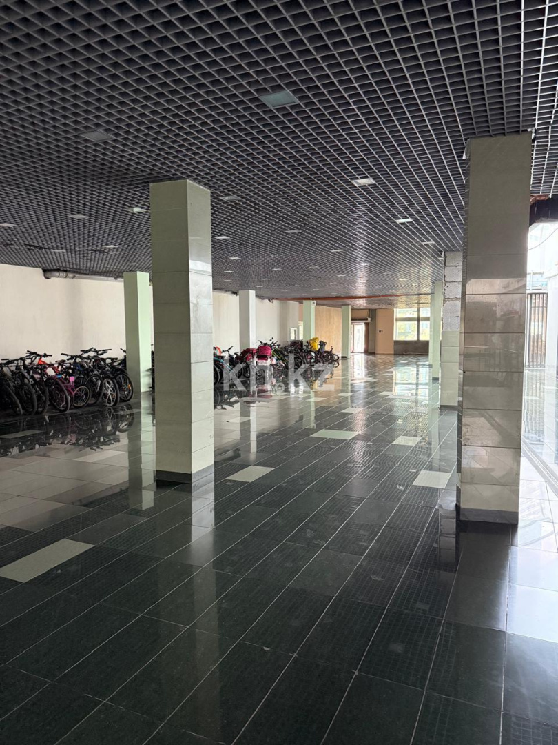 Продажа 3-комнатной квартиры, 130 м², ул. Достык, дом  5/1 - ул. Сауран в Астане - фото 31