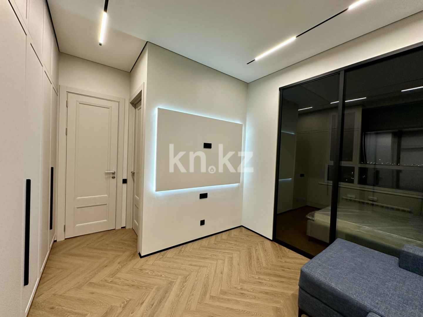 Продажа 2-комнатной квартиры, 42.4 м² - Недвижимость в Казахстане фото 1 из 20