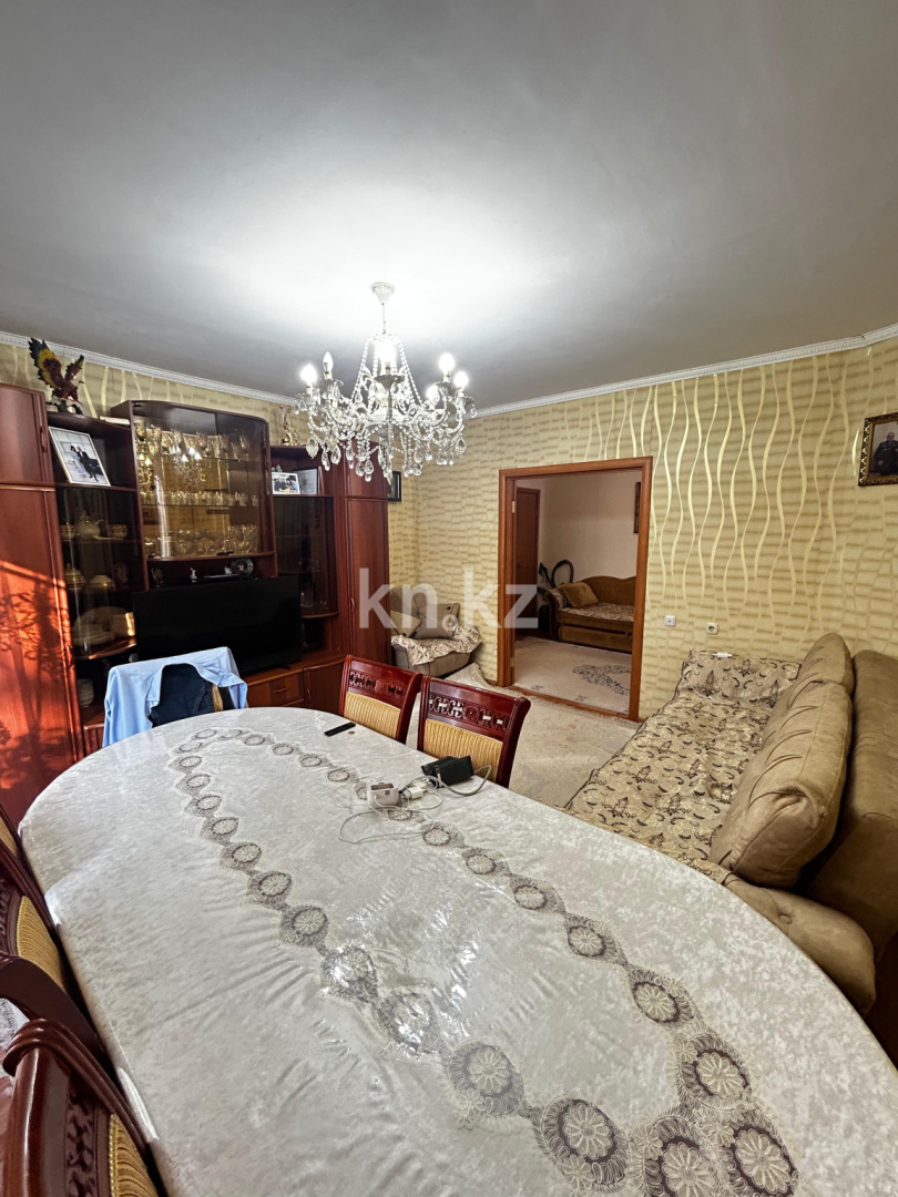 Продажа 2-комнатной квартиры, 68 м², пр. Шахтеров, дом  31а - Продажа  двухкомнатных квартир в Караганде фото 2 из 10