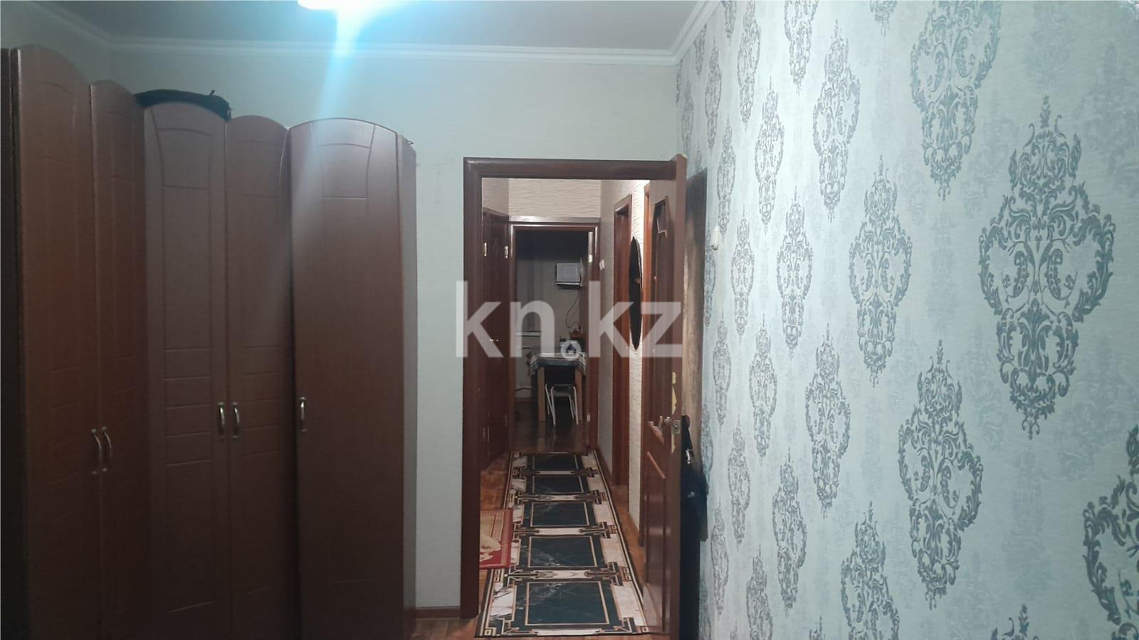 Продажа 3-комнатной квартиры, 63 м², мкр-н Восток-2 в Караганде - фото 6