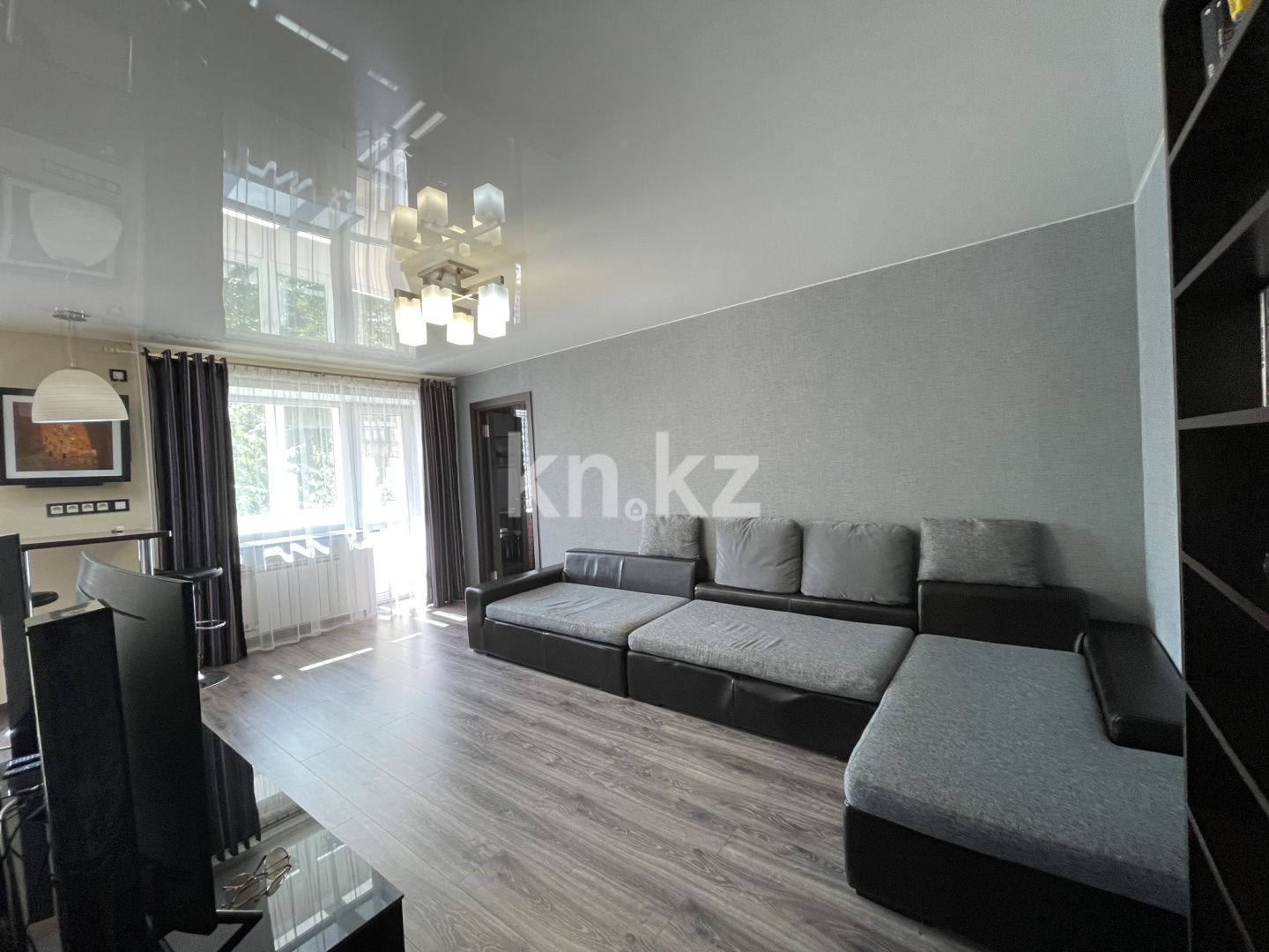 Продажа 2-комнатной квартиры, 45 м², ул. Кайсенова, дом  84 - Продажа жилой и коммерческой недвижимости в Усть-Каменогорске фото 1 из 15
