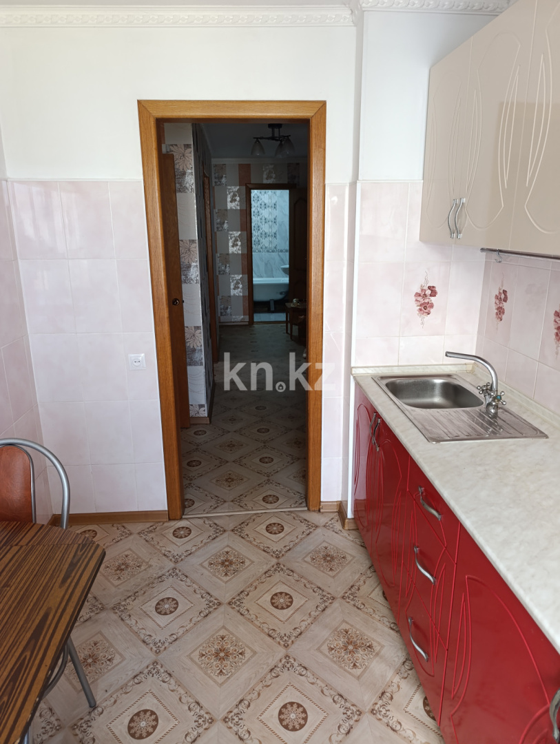 Продажа 3-комнатной квартиры, 62 м², ул. Гапеева, дом  19 в Караганде - фото 8