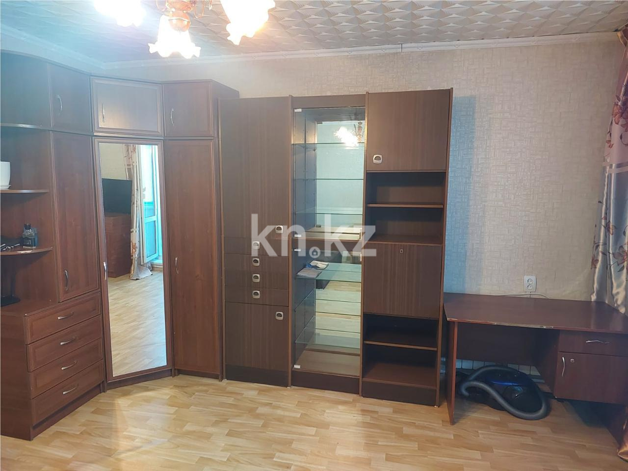 Продажа 1-комнатной квартиры, 41 м², мкр-н Степной-4, дом  2 - Продажа квартир в Караганде фото 1 из 8