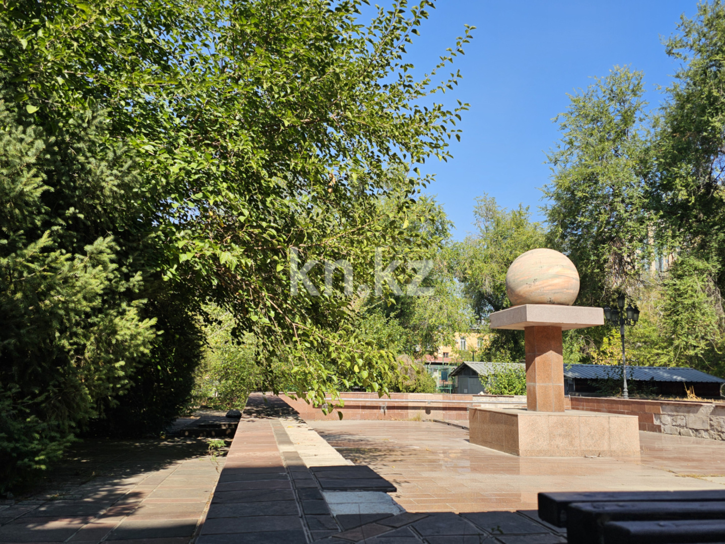 Продажа 3-комнатной квартиры, 80.7 м², ул. Желтоксан в Алматы - фото 29