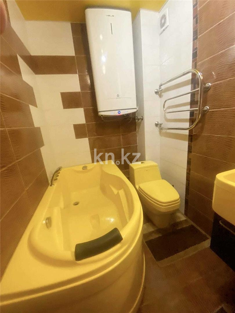 Продажа 3-комнатной квартиры, 65 м² в Караганде - фото 10