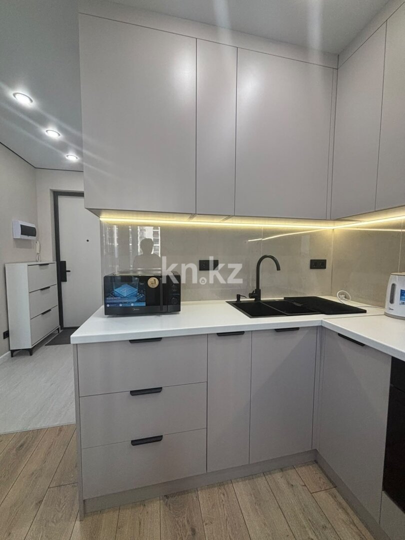 Аренда 1-комнатной квартиры, 38 м² в Астане