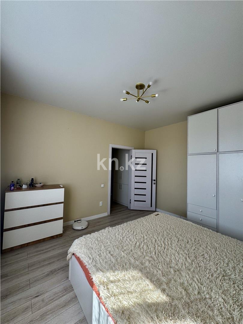 Продажа 2-комнатной квартиры, 63 м², ул. Муканова в Караганде - фото 18