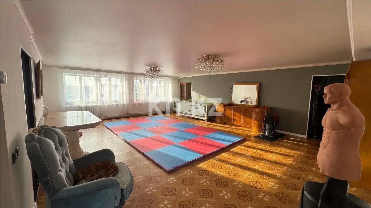 Продажа 5-комнатной квартиры, 216 м² в Астане