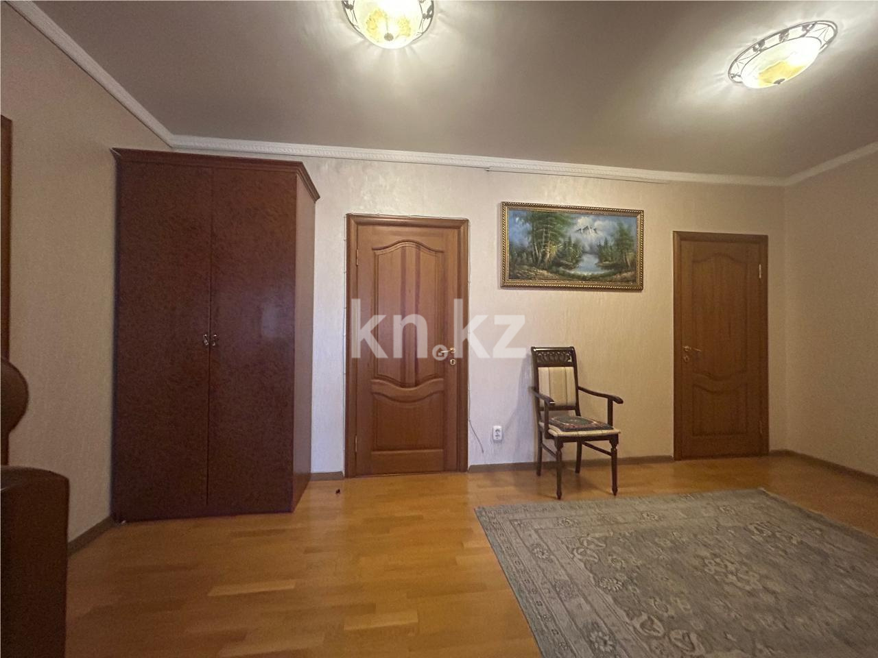 Продажа 4-комнатной квартиры, 180 м², пр. Кабанбай батыра - Продажа квартир в Астане фото 1 из 25