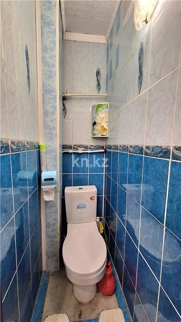 Продажа 4-комнатной квартиры, 61 м², 16 мкр. в Караганде - фото 10