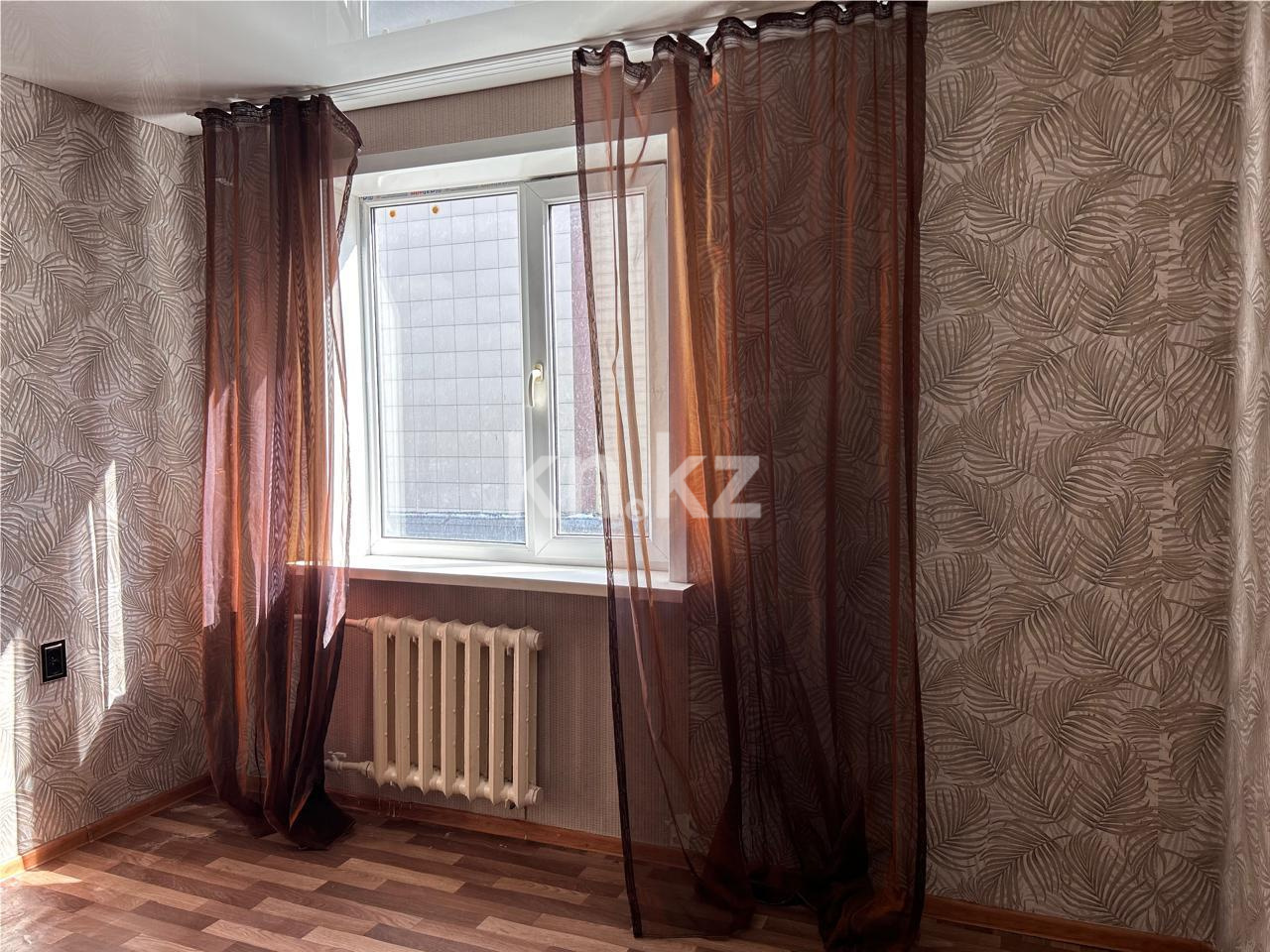 Продажа 3-комнатной квартиры, 50 м², ул. Абая - Продажа квартир в Темиртау фото 1 из 15
