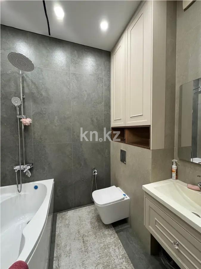 Продажа 4-комнатной квартиры, 108 м², ул. Сыганак, дом  28 в Астане - фото 8