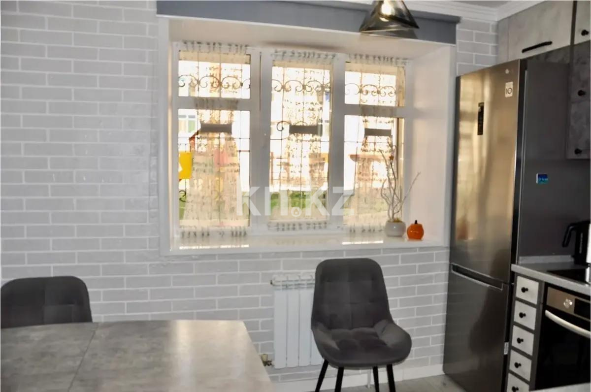 Продажа 3-комнатной квартиры, 70 м², ул. Е-652, дом  10 - Продажа  трехкомнатных квартир в Астане без посредников с фото фото 1 из 1