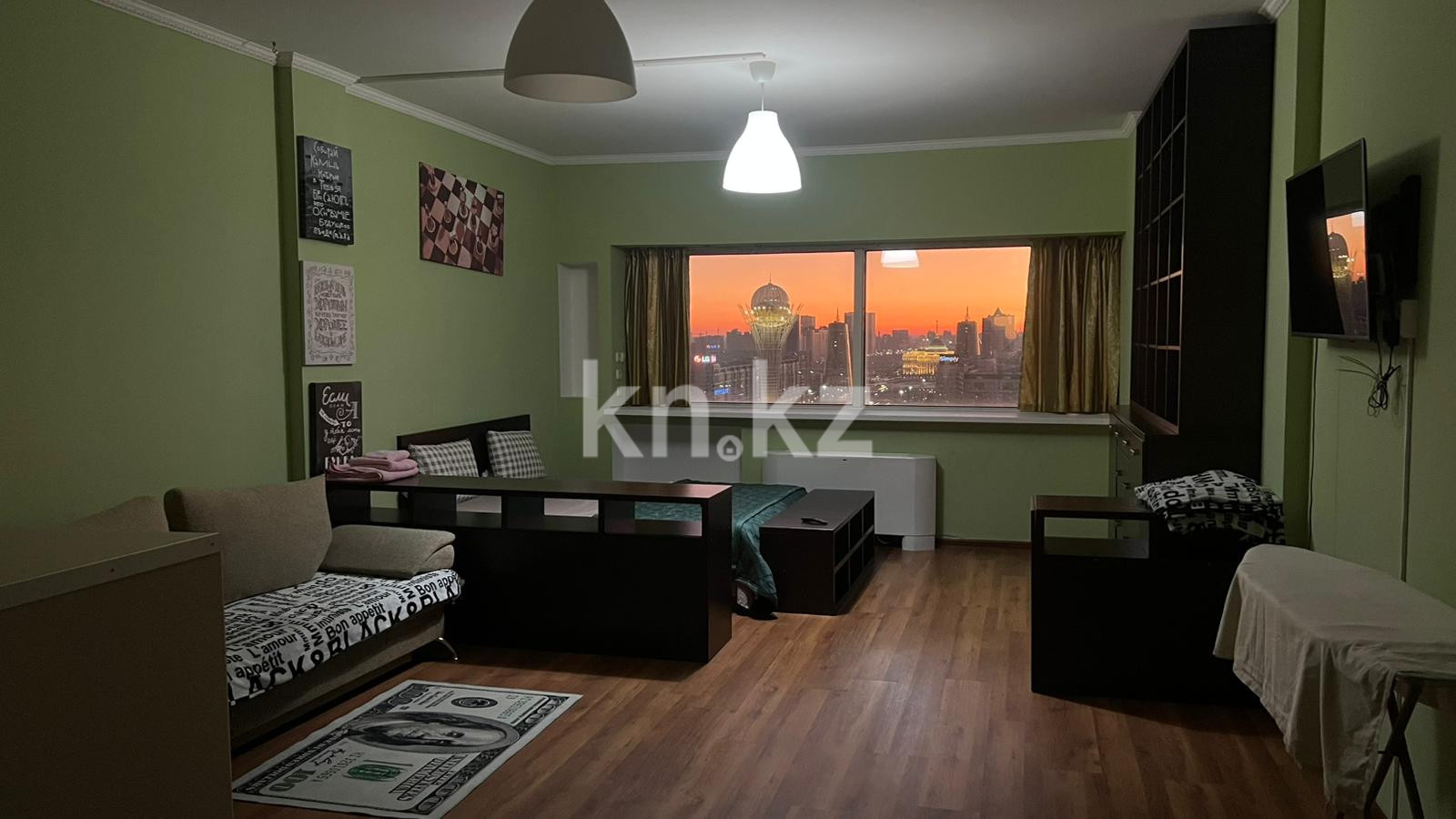 Аренда 1-комнатной квартиры посуточно, 48 м², ул. Достык, дом  5 - ул. Сауран - Аренда  однокомнатных квартир посуточно в Астане без посредников фото 1 из 11