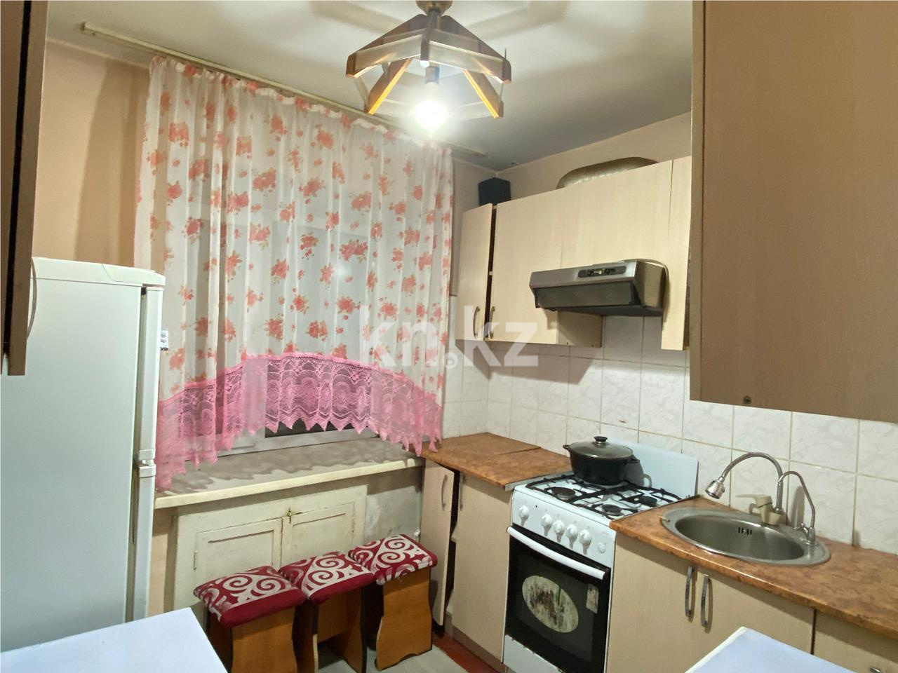 Продажа 3-комнатной квартиры, 55 м², мкр-н 12 - Продажа жилой и коммерческой недвижимости в Караганде фото 4 из 8