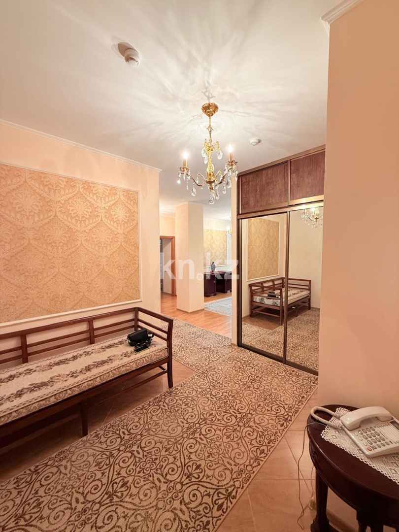 Продажа 3-комнатной квартиры, 130 м², ул. Достык, дом  5/1 - ул. Сауран в Астане - фото 5