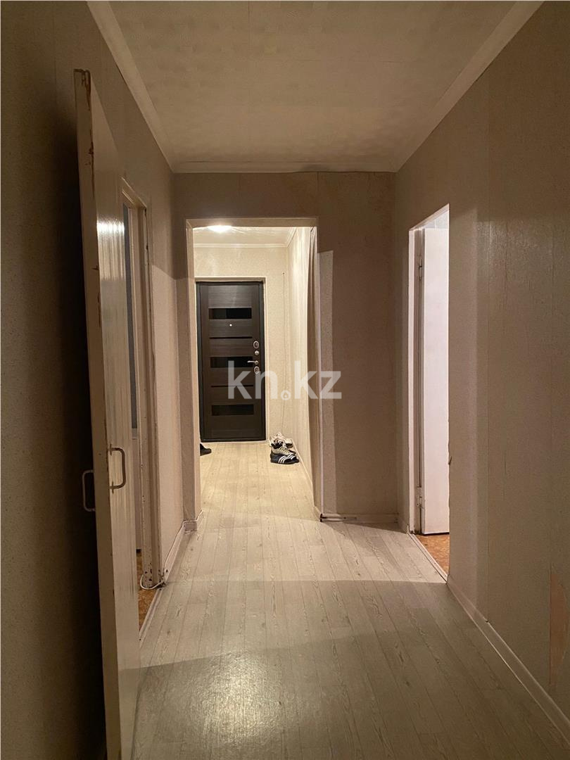 Продажа 3-комнатной квартиры, 62 м², мкр-н Восток-3, дом  18 в Караганде - фото 10