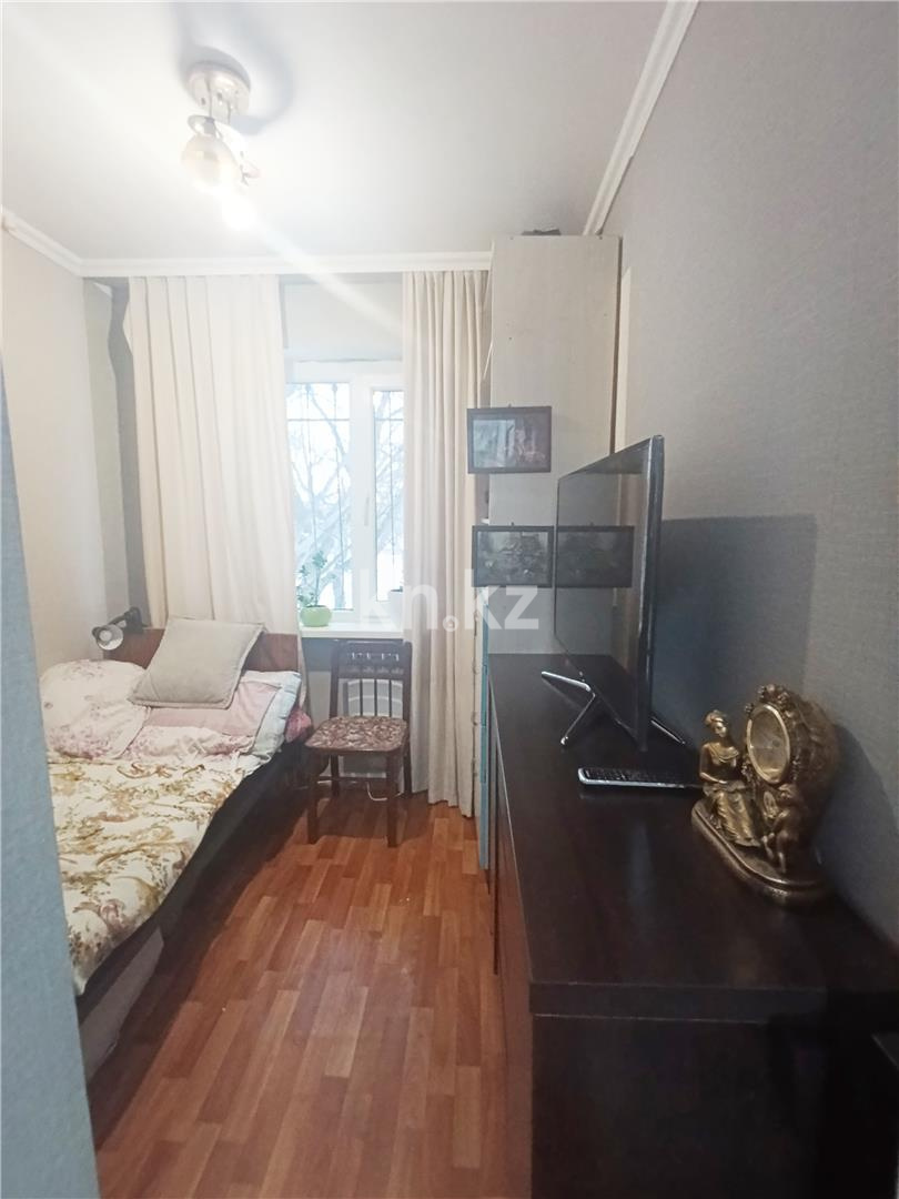 Продажа 3-комнатной квартиры, 62 м², ул. Муканова, дом  24 в Караганде - фото 6