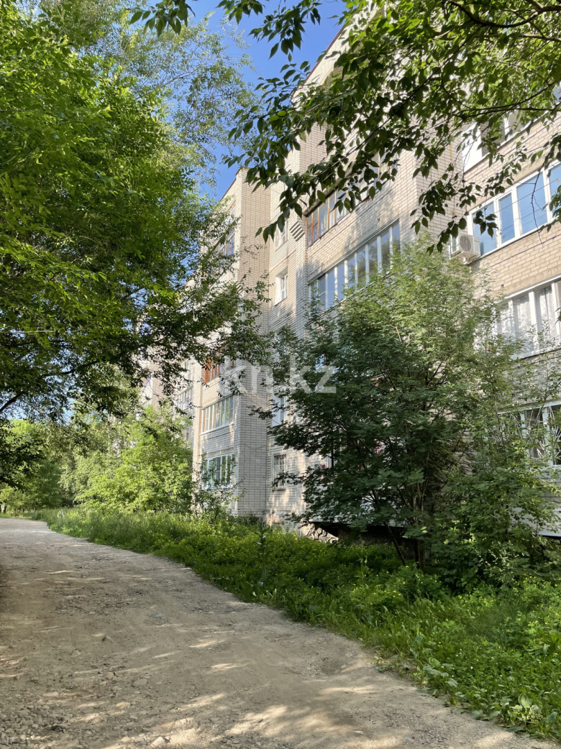 Продажа 3-комнатной квартиры, 63 м², ул. Бажова, дом  333/6 - Продажа жилой и коммерческой недвижимости в Усть-Каменогорске фото 1 из 19
