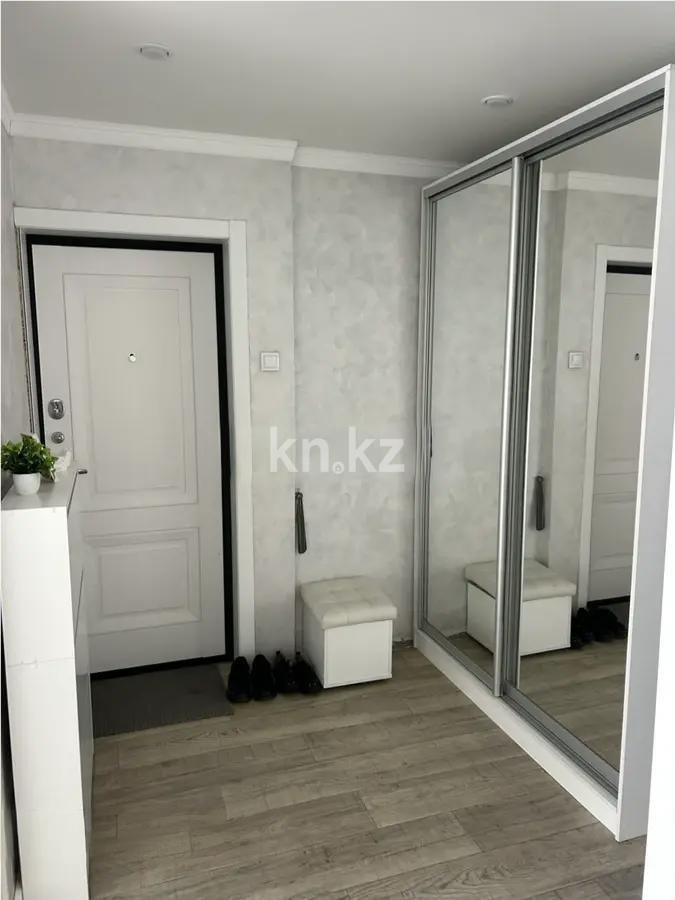 Продажа 3-комнатной квартиры, 63 м², пр. Строителей, дом  15 в Караганде - фото 8