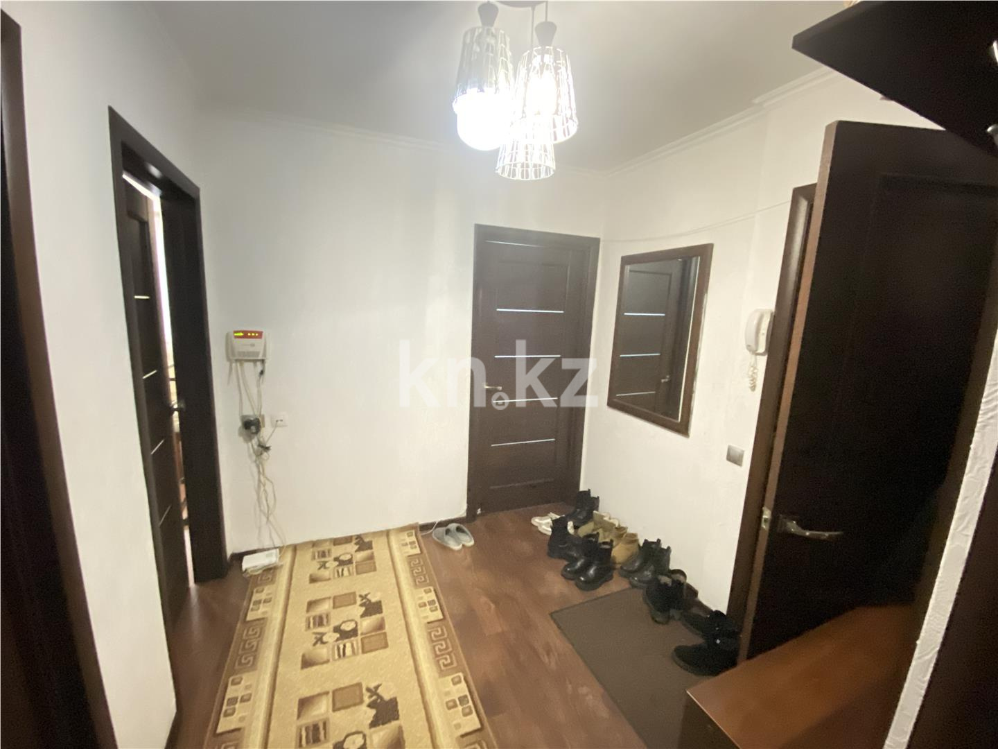 Продажа 3-комнатной квартиры, 61 м², ул. Дюсембекова - Продажа домов, коттеджей в Карагандинской области фото 9 из 12
