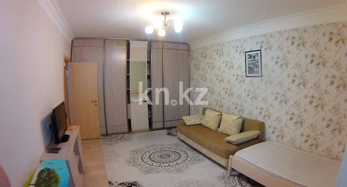 Аренда 1-комнатной квартиры, 50 м² в Астане