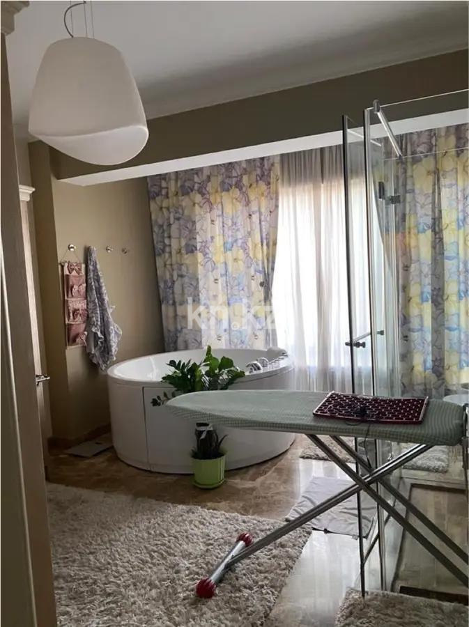 Продажа 3-комнатной квартиры, 138 м² в Алматы - фото 3