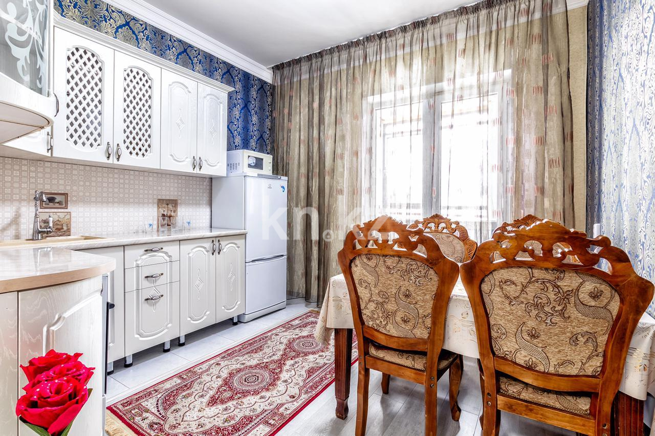 Аренда 1-комнатной квартиры посуточно, 50 м², пр. Кабанбай батыра, дом  29 - ул. Достык в Астане - фото 2