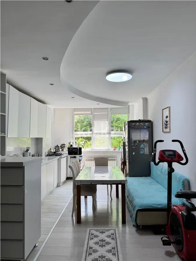 Продажа 3-комнатной квартиры, 76 м², мкр-н Мамыр-4, дом  310 в Алматы - фото 3