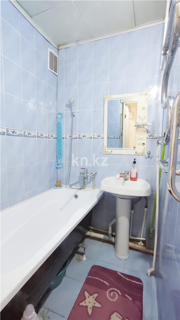 Продажа 2-комнатной квартиры, 46 м², мкр-н Восток-2 - Продажа  двухкомнатных квартир в Караганде фото 11 из 13