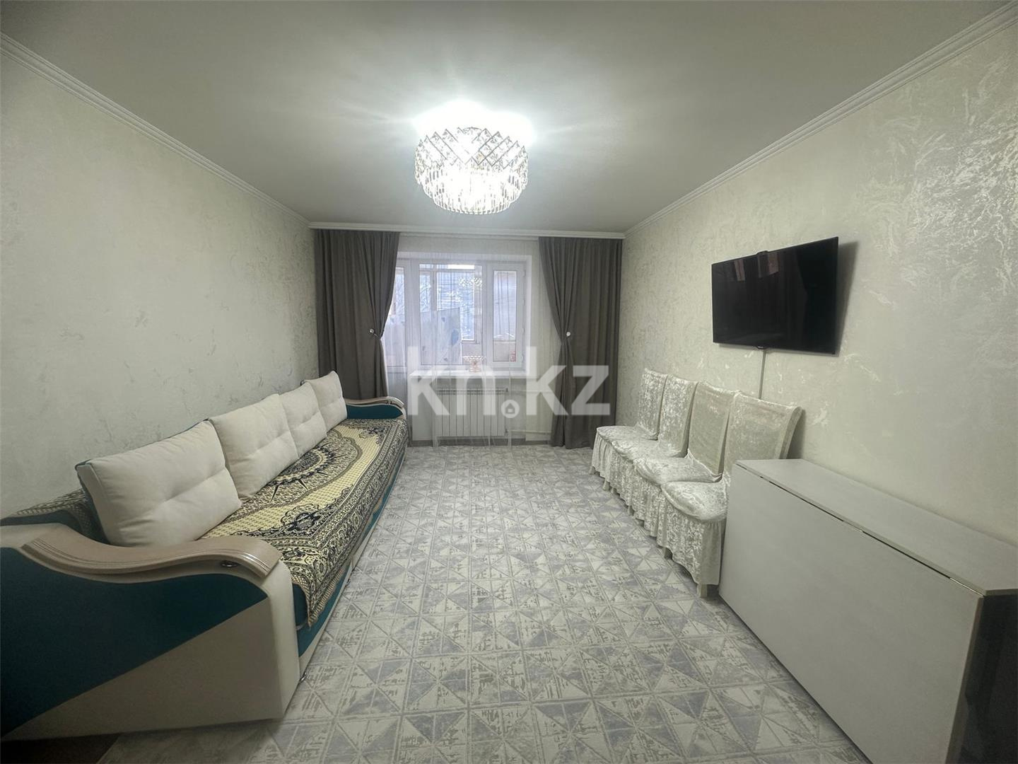 Продажа 4-комнатной квартиры, 78 м², ул. Аманжолова - Продажа квартир в Караганде фото 1 из 16