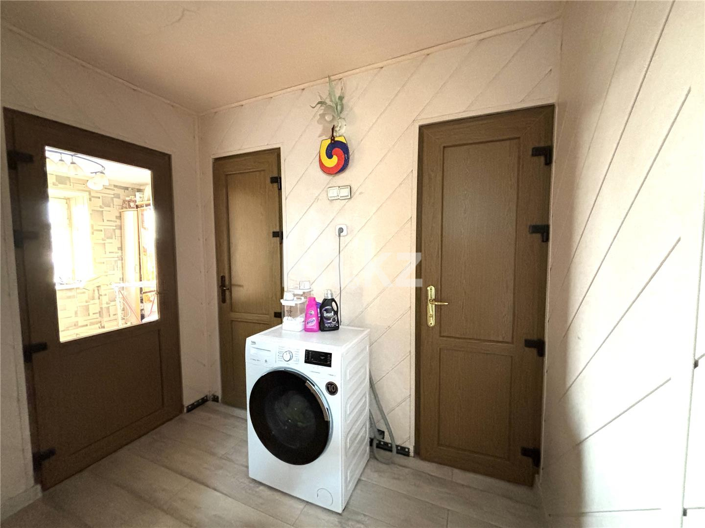 Продажа 3-комнатной квартиры, 67 м², ул. Аманжолова, дом  12/2 в Караганде - фото 8