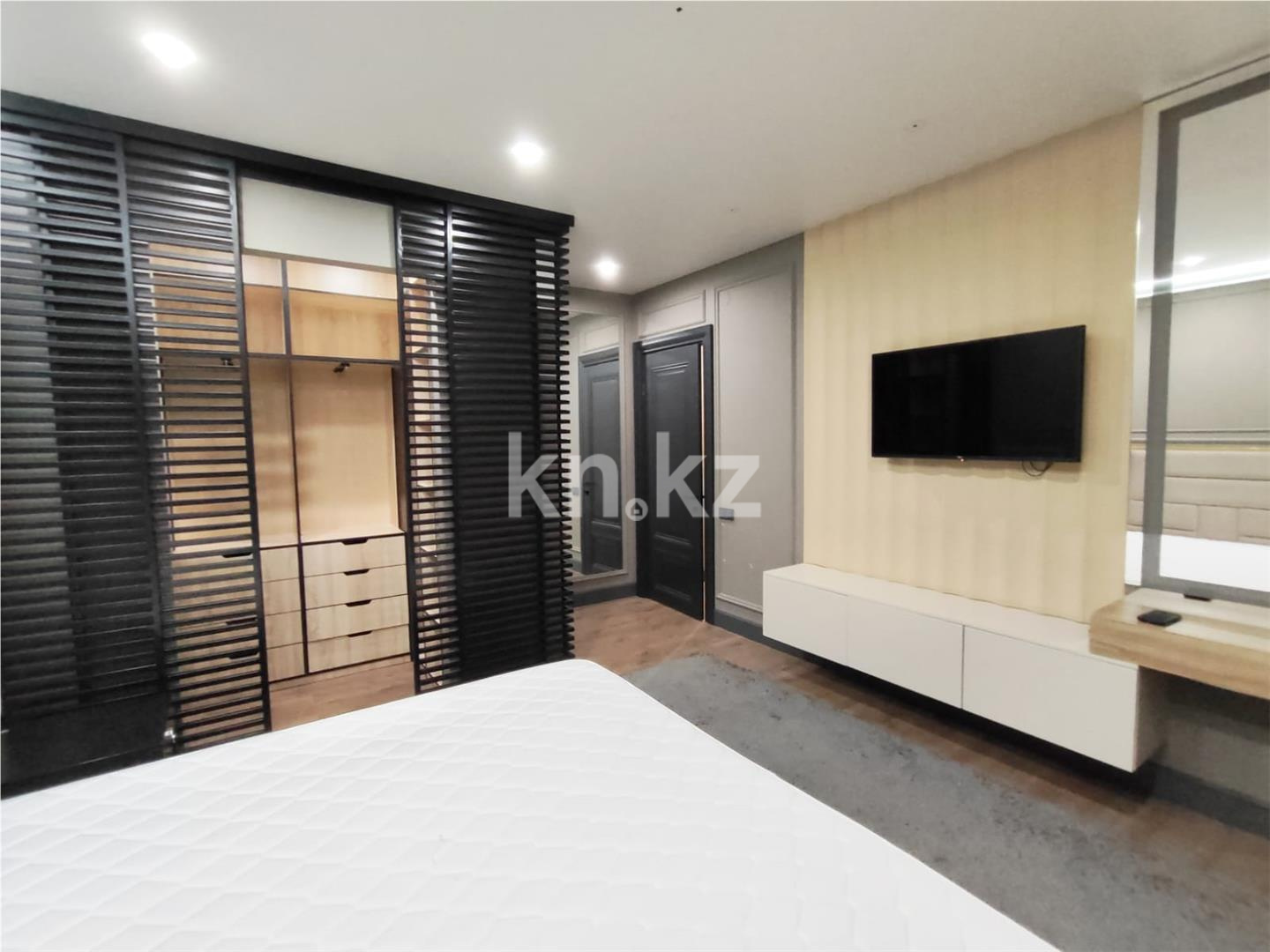 Продажа 4-комнатной квартиры, 108 м², пр. Шахтеров - Продажа  четырехкомнатных квартир в Караганде фото 9 из 23