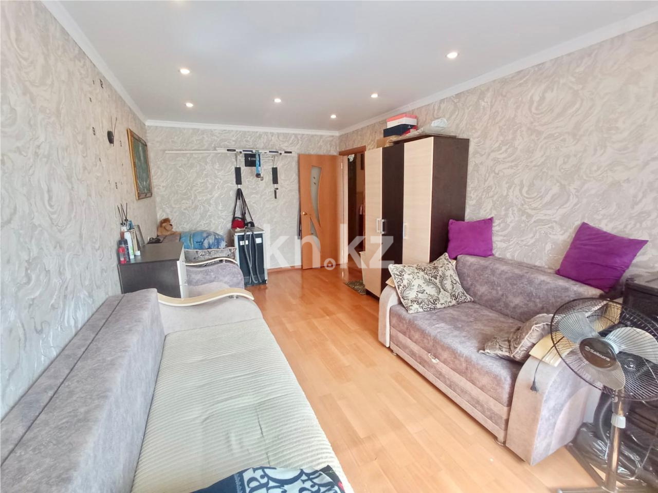 Продажа 3-комнатной квартиры, 62 м², мкр-н 14, дом  42 в Караганде - фото 7