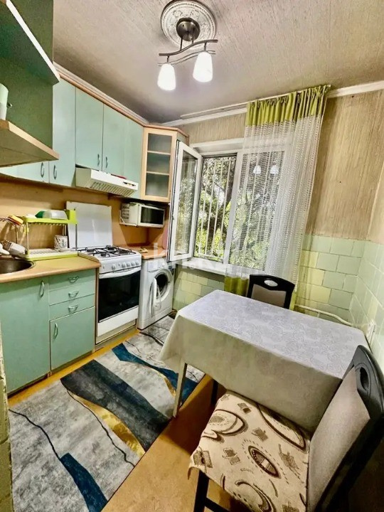 Продажа 3-комнатной квартиры, 55 м², ул. Макатаева, дом  118 - Продажа квартир в Алматы фото 1 из 13