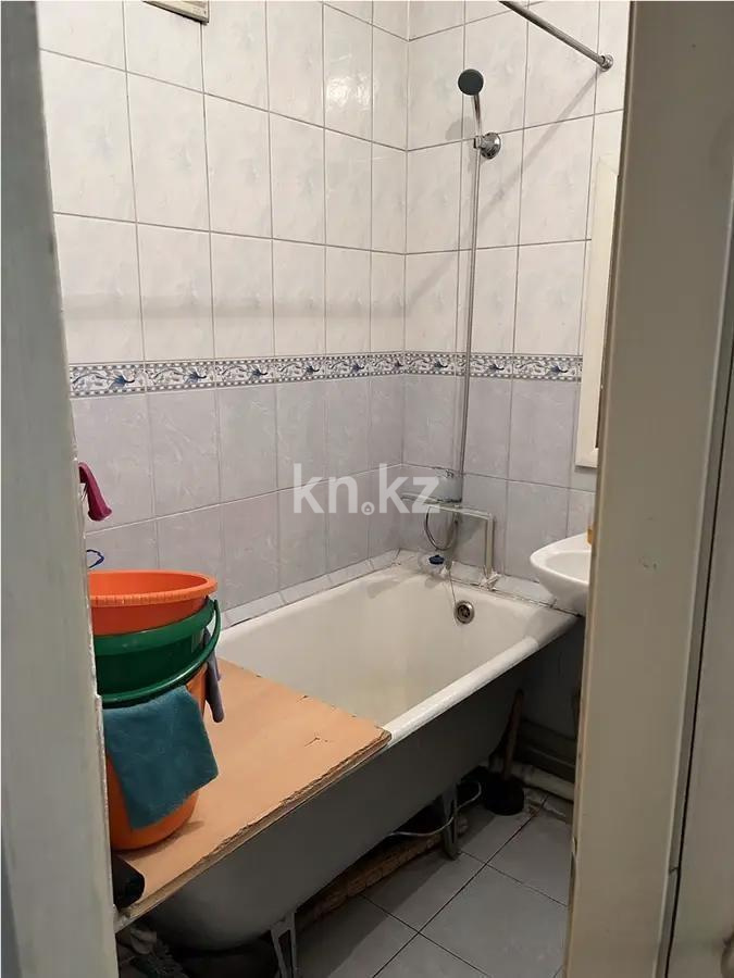 Продажа 3-комнатной квартиры, 61 м², ул. Айманова, дом  170 в Алматы - фото 4