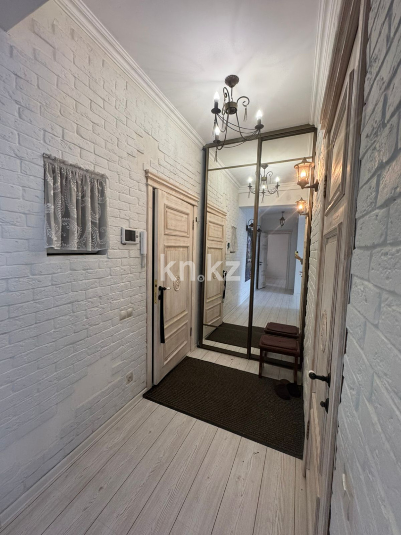 Продажа 3-комнатной квартиры, 105 м², пр. Бухар-жырау - Продажа квартир в Караганде фото 12 из 12