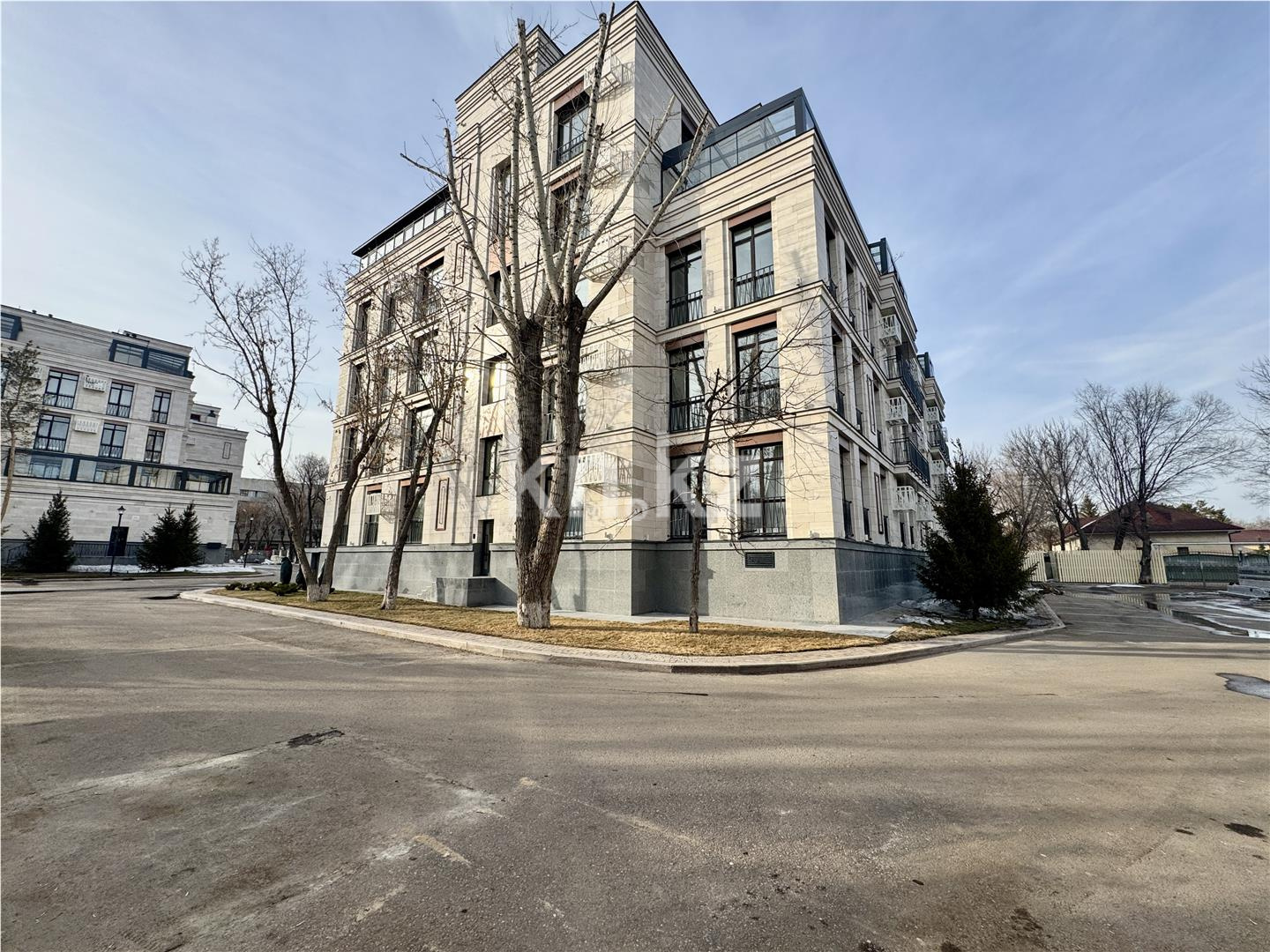 Продажа 6-комнатной квартиры, 165 м², ул. Мичурина, дом  11/12 - Продажа  пятикомнатных квартир в новостройках Караганды фото 1 из 17