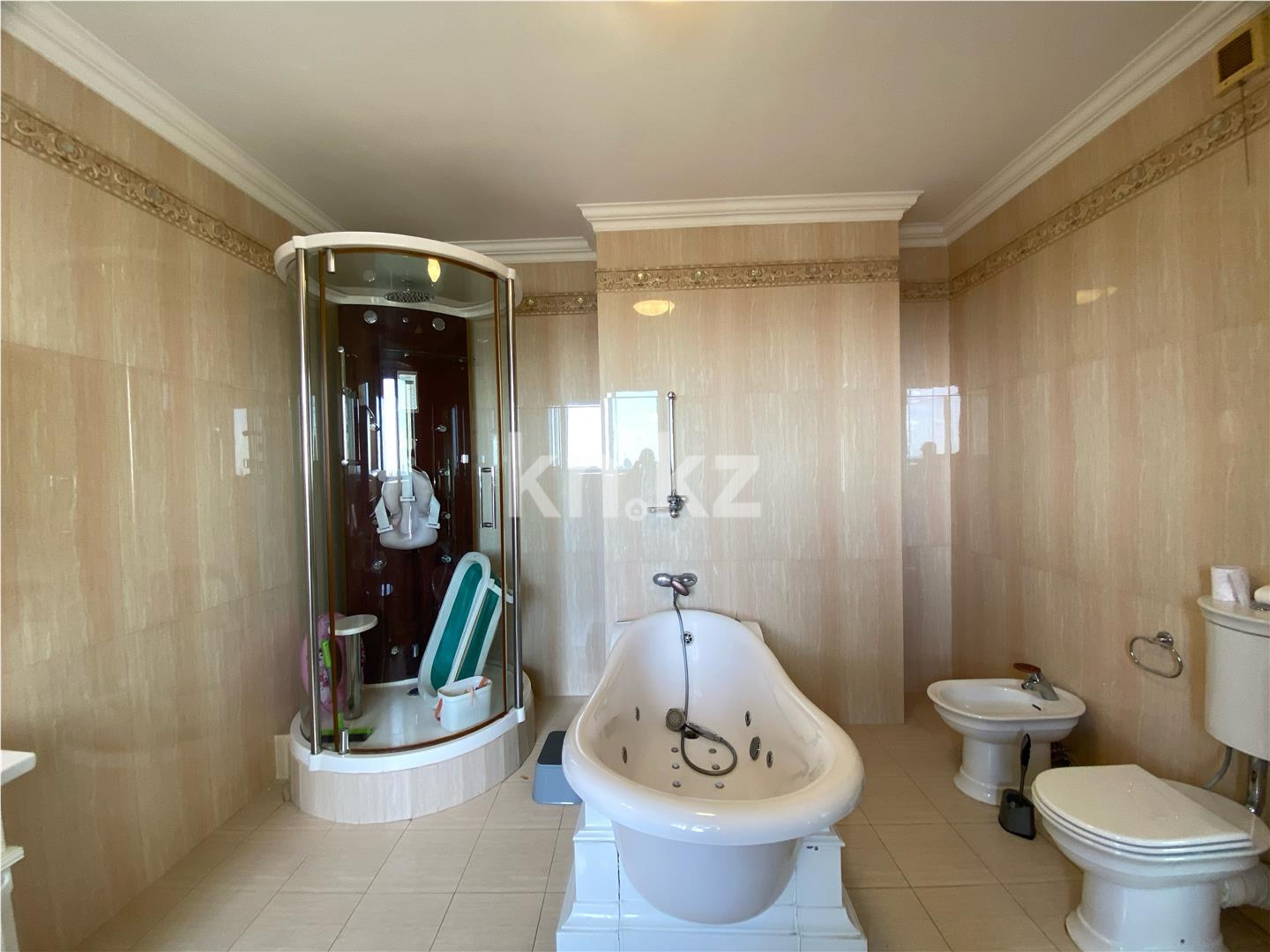 Продажа 6-комнатной квартиры, 340.4 м², пр. Кабанбай батыра - Продажа  пятикомнатных квартир в новостройках Астаны фото 29 из 42