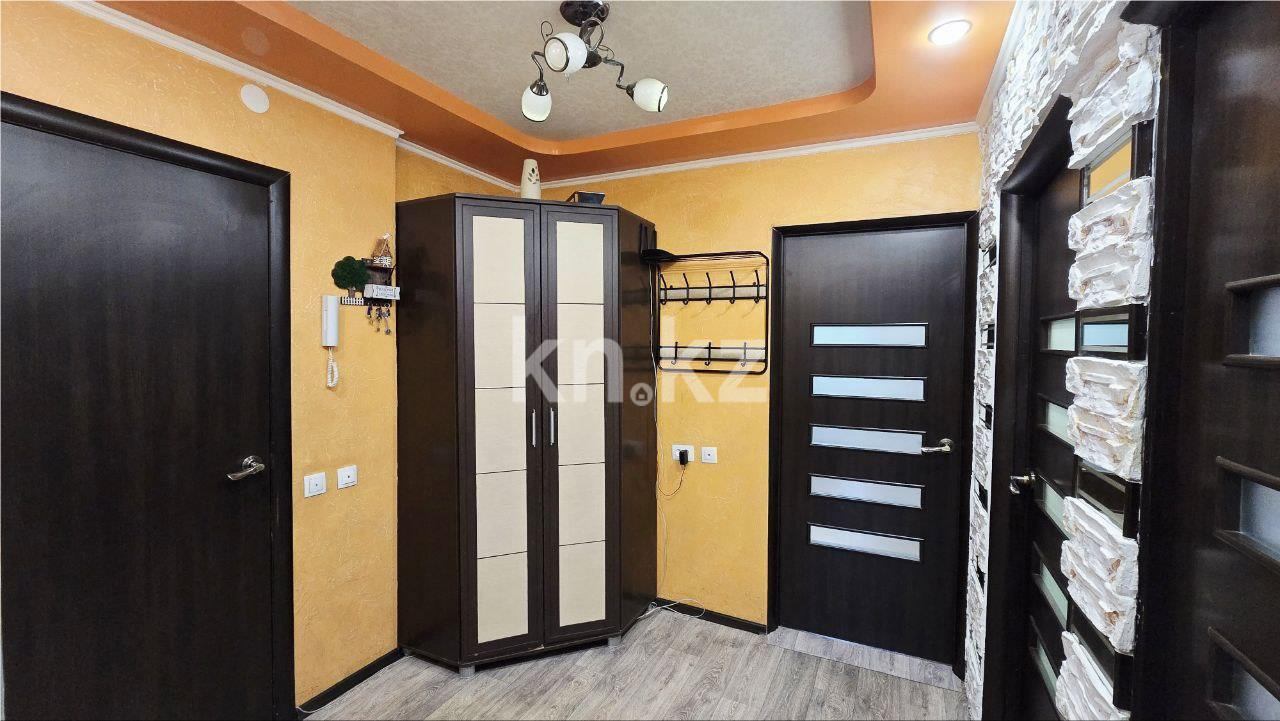 Продажа 3-комнатной квартиры, 62 м², ул. Абая в Темиртау - фото 11