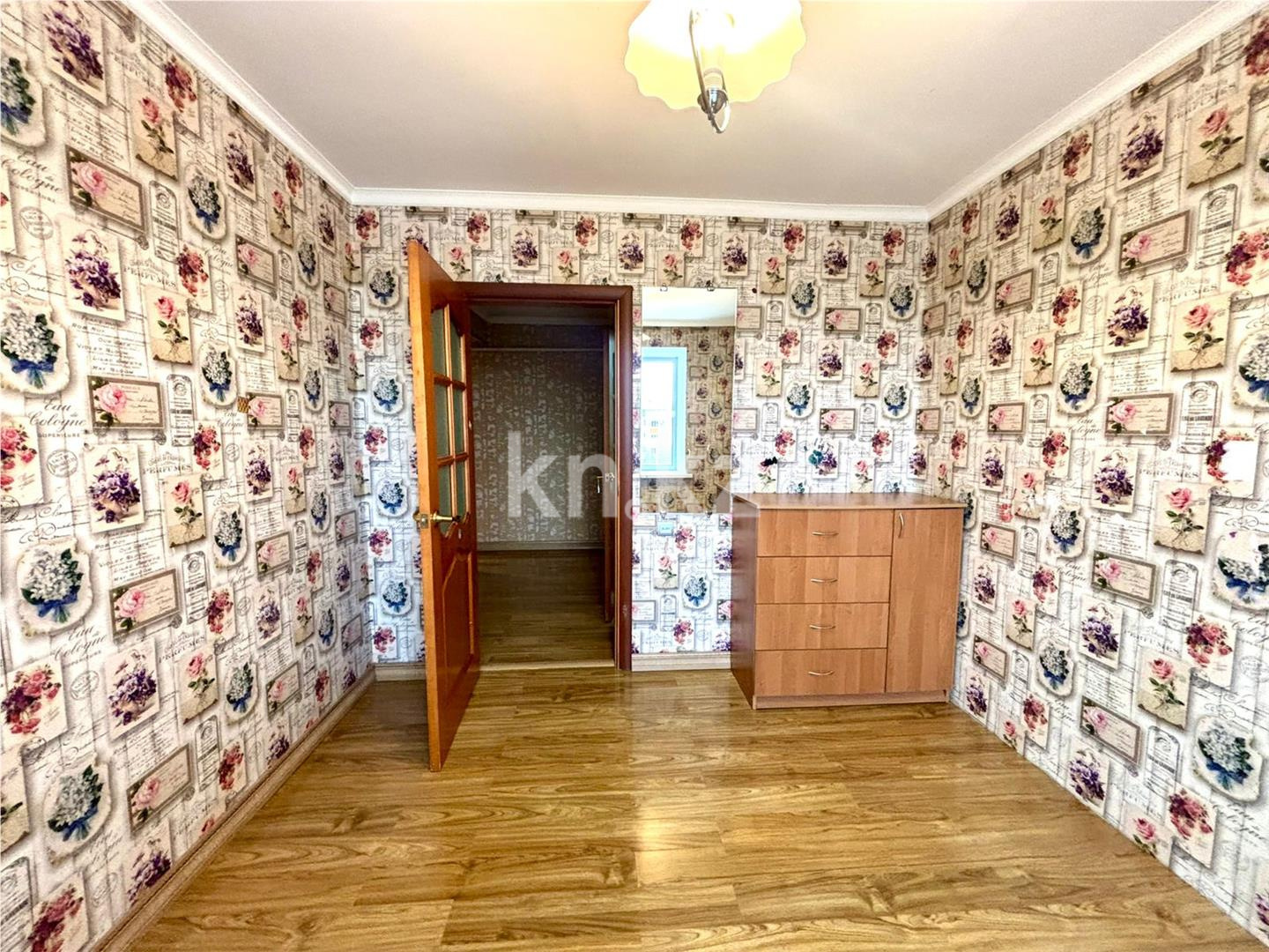 Продажа 3-комнатной квартиры, 59 м², ул. Аманжолова, дом  71 в Караганде - фото 7