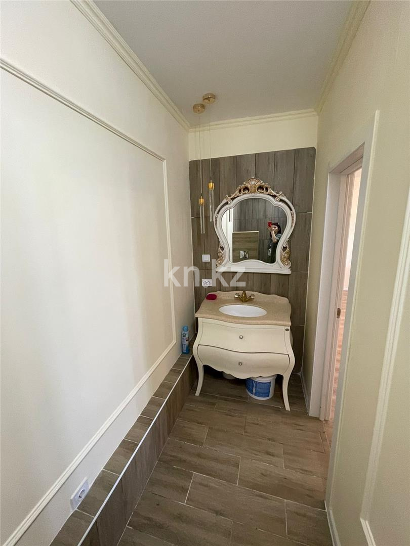 Продажа 2-комнатной квартиры, 55 м², пр. Республики, дом  1/2 - Продажа  двухкомнатных квартир в Караганде фото 11 из 13