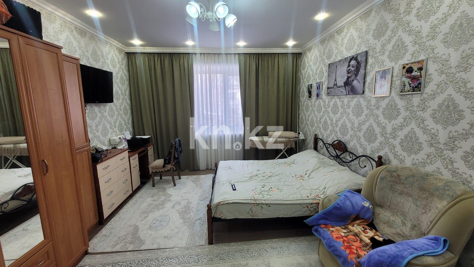 Продажа 3-комнатной квартиры, 82 м², ул. Абая в Караганде - фото 5