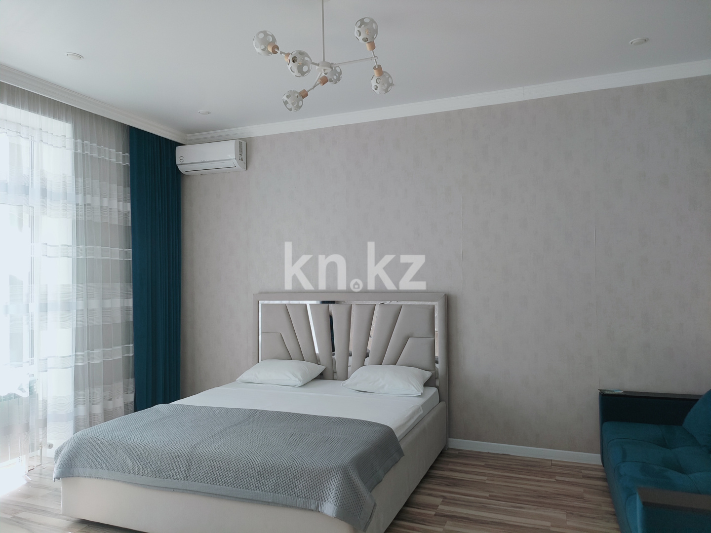 Аренда 1-комнатной квартиры посуточно, 42 м², пр. Туран, дом  46/4 - ул. Орынбор - Аренда квартиры посуточно в Астане фото 2 из 17