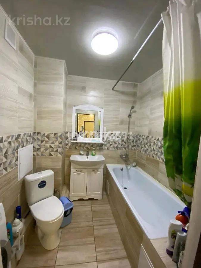 Продажа 2-комнатной квартиры, 63 м², ул. Айтматова в Астане - фото 4