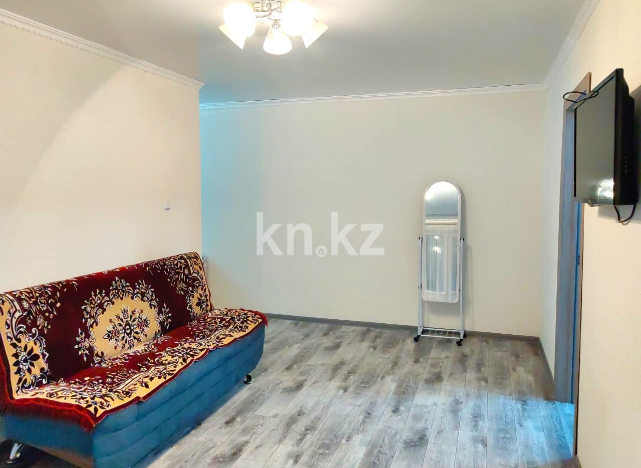 Продажа 3-комнатной квартиры, 47 м², 3 микрорайон - Продажа квартир в Абае фото 2 из 8